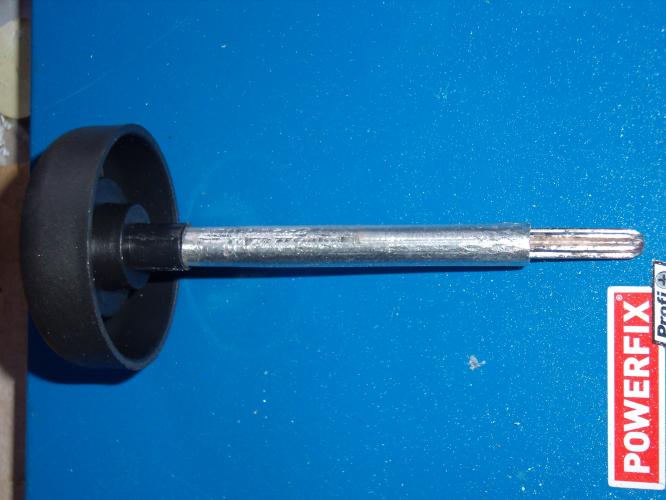 clé après transformation  rallonger avec un tube alu manchonner et fileter a un bout pour fixer le bouton