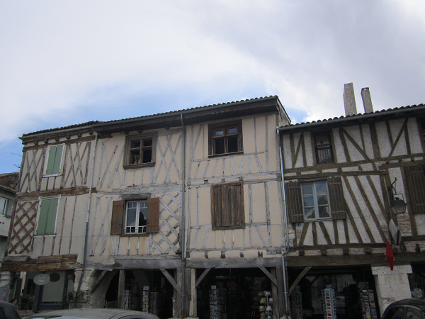 Maisons Place d'Eymet.png