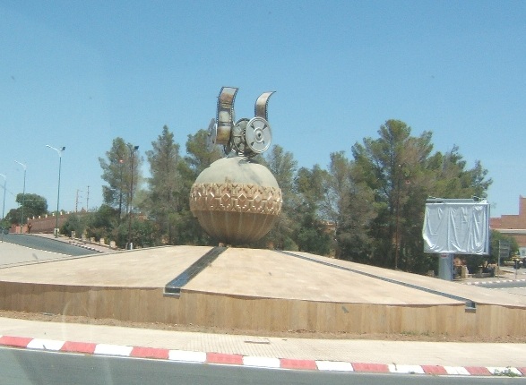 entrée de Ouarzazate.JPG