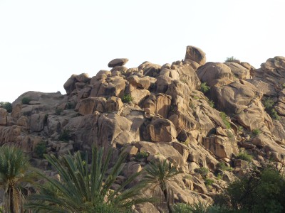 Les formes du granit au dessus du camping