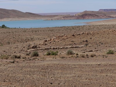 Le lac du barrage Al Hassan Addakhil à la sortie d'Er Rachidia